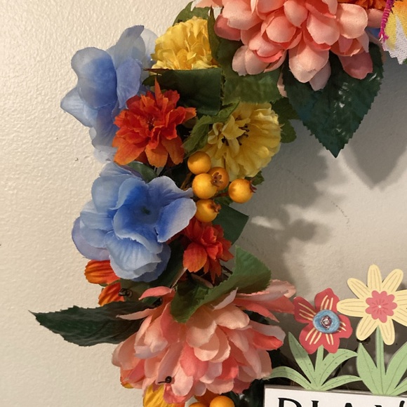 HOST PICK 😀 “Plant Mama” Floral Wreath - Picture 4 of 6